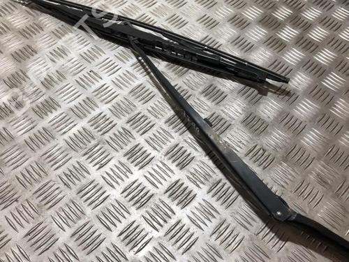 front-windshield-wiper-arm-bmw-3-touring-e46-1999-2000-2001-2002-2003-2004-2005-33498061 main image