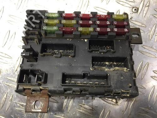 Used Fuse box Fuse box FIAT BRAVO I (182_) 1.9 JTD (100 hp) 33483229 33483229