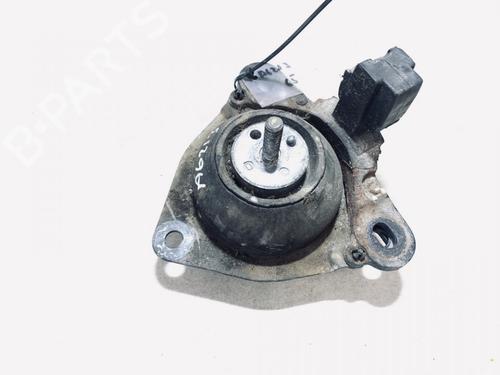 Used Engine mount Engine mount RENAULT LAGUNA I (B56_, 556_) 2.2 D (B56F/2) (83 hp) 33071861 33071861