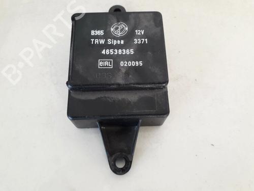 Used Electronic module Electronic module AUDI A6 C5 (4B2, 4B4) 1.9 TDI (110 hp) 33075086 33075086