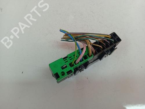 Fuse box CITROËN C5 III (RD_) 1.6 HDi 110 (RD9HZC) | BP39895843E1 - Image 3