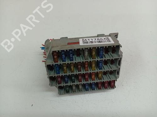 Used Fuse box Fuse box 39062086 39062086