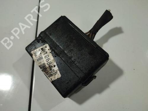 Used Fuse box OPEL FRONTERA B (U99) 2.2 DTI (6B_66, 6B_76) (120 hp) 32560204