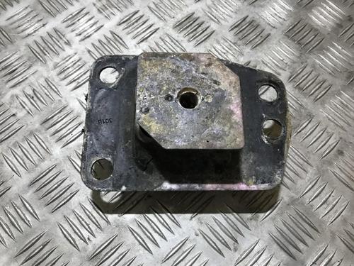 Used Engine mount Engine mount SAAB 9-5 Estate (YS3E) 3.0 TiD (177 hp) 33498192 33498192