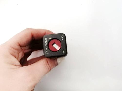 Switch PEUGEOT 607 (9D, 9U) 2.7 HDi 24V | BP32581778I30