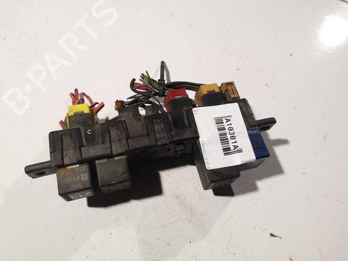 Fuse box AUDI A6 C4 (4A2) 2.5 TDI | BP32572234E1 - Image 4