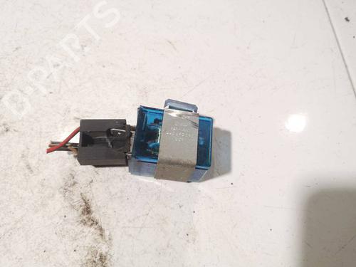 Electronic sensor AUDI 80 B4 Saloon (8C2) 2.0 E | BP39968922M84 - Image 2