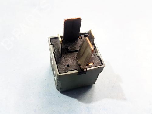 Electronic sensor MERCEDES-BENZ E-CLASS (W211) E 320 CDI (211.022) | BP33103334M84 - Image 2