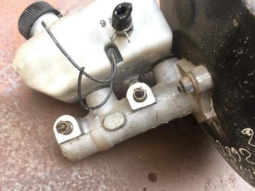 Used Brake master cylinder Brake master cylinder 38572289 38572289