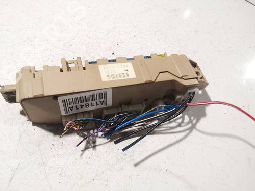 Used Fuse box Fuse box 39483451 39483451