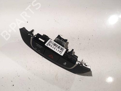 Used Warning switch Warning switch HYUNDAI ix35 Van CRDi (136 hp) 34752239 34752239