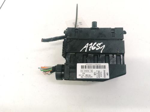 fuse-box-opel-vectra-c-z02-2002-2003-2004-2005-2006-2007-2008-2009-32898680 main image