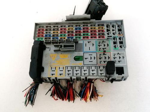 Used Fuse box Fuse box OPEL ZAFIRA A MPV (T98) 2.0 DTI 16V (F75) (101 hp) 33068073 33068073
