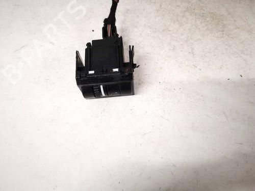 switch-skoda-octavia-ii-1z3-2004-2005-2006-2007-2008-2009-2010-2011-2012-2013-35354065 main image