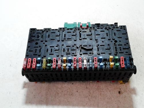 Used Fuse box Fuse box VW VENTO (1H2) 1.9 TD (75 hp) 33517384 33517384