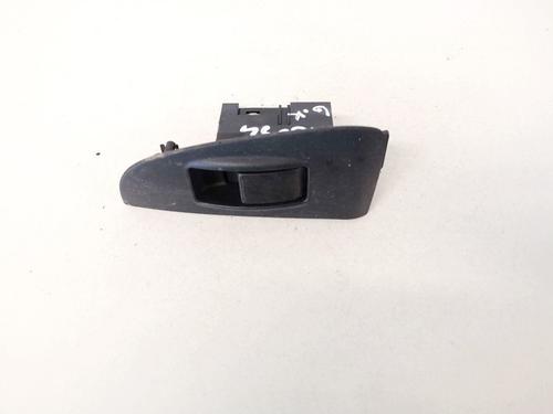 Used Switch Switch TOYOTA AVENSIS (_T25_) 2.0 D-4D (CDT250_, CDT250R) (116 hp) 33068832 33068832