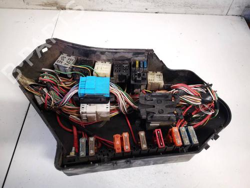 Used Fuse box Fuse box 32624101 32624101