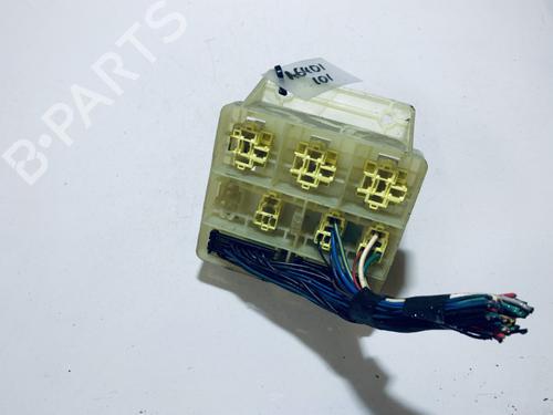 Used Fuse box Fuse box VOLVO V40 Estate (645) 1.9 DI (115 hp) 33074852 33074852