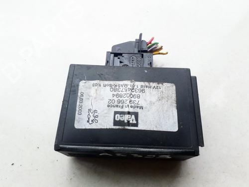 Used Electronic module Electronic module PEUGEOT 607 (9D, 9U) 2.2 HDi (133 hp) 33523163 33523163