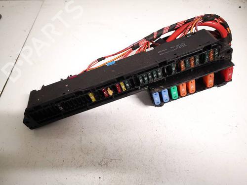 Used Fuse box BMW 5 (E60) 523 i (177 hp) 32614849