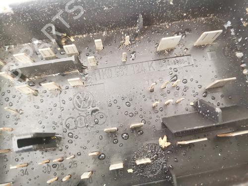 Fuse box SEAT ALTEA (5P1) 1.9 TDI | BP32900972E1 - Image 3