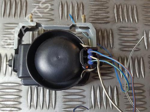 horn-toyota-corolla-_e12_-2001-2002-2003-2004-2005-2006-2007-2008-35686739 main image