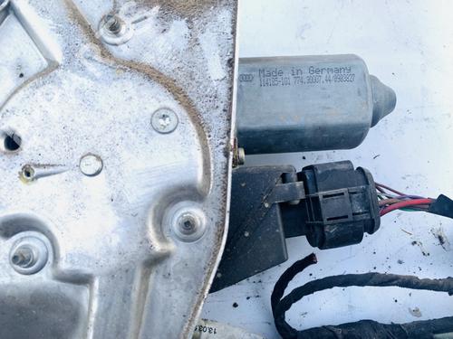 Used Right rear window motor Right rear window motor 35521197 35521197