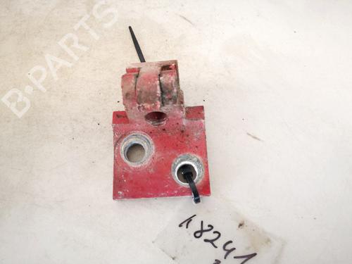 Used Hinge/Door check strap VW GOLF III (1H1) 1.4 (55 hp) 32910701