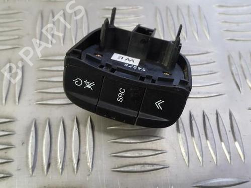 Used Steering wheel controls Steering wheel controls 35672084 35672084