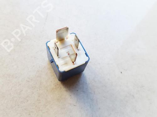 Electronic sensor TOYOTA RAV 4 III (_A3_) 2.2 D 4WD (ALA30_, ALA30R) | BP33517703M84 - Image 2