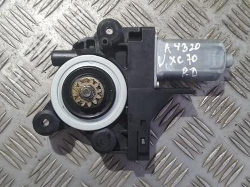 Used Right front window motor Right front window motor VOLVO XC70 II (136) 2.4 D / D4 AWD (163 hp) 35715825 35715825