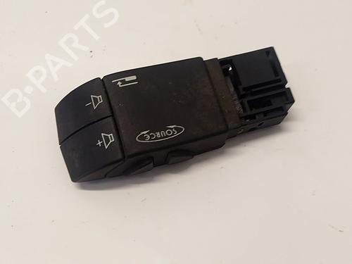 Used Steering wheel controls Steering wheel controls 34748126 34748126
