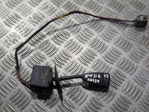 Bouton de warning Bouton de warning BMW 3 (E36) 318 i (113 hp) 35665366 35665366