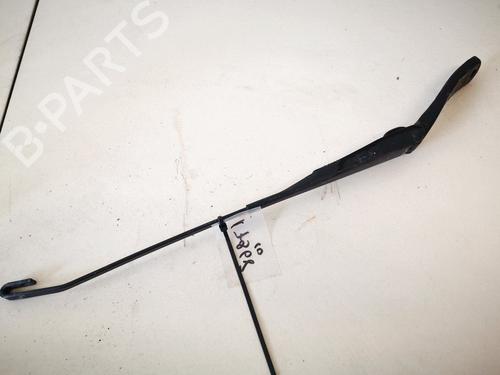 front-windshield-wiper-arm-dacia-sandero-2008-32904610 main image