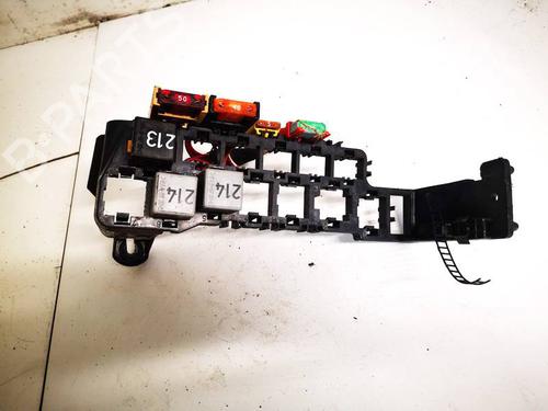 Used Fuse box VW PASSAT B5 Variant (3B5) 1.9 TDI (110 hp) 32578034