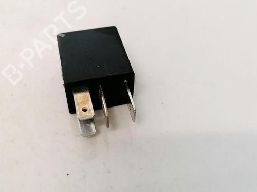 Electronic sensor OPEL ZAFIRA A MPV (T98) 2.0 DI 16V (F75) | BP33067870M84 - Image 3