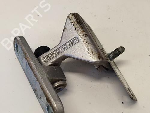 Used Hinge/Door check strap Hinge/Door check strap MERCEDES-BENZ C-CLASS (W203) C 220 CDI (203.006, 203.008) (143 hp) 33751402 33751402