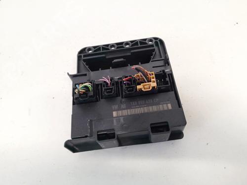 Used Electronic module Electronic module VW GOLF V (1K1) 1.9 TDI (90 hp) 35437763 35437763