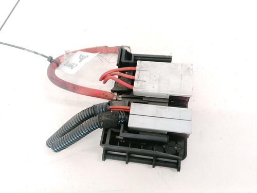 Used Fuse box Fuse box OPEL OMEGA B (V94) 2.2 DTI 16V (F69, M69, P69) (120 hp) 32882098 32882098