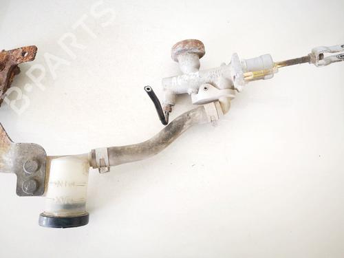 Used Clutch slave cylinder Clutch slave cylinder NISSAN ALMERA II Hatchback (N16) 1.5 (98 hp) 35606303 35606303