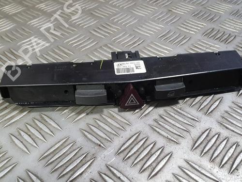 Used Warning switch Warning switch OPEL ASTRA H (A04) 1.8 (L48) (125 hp) 35690425 35690425