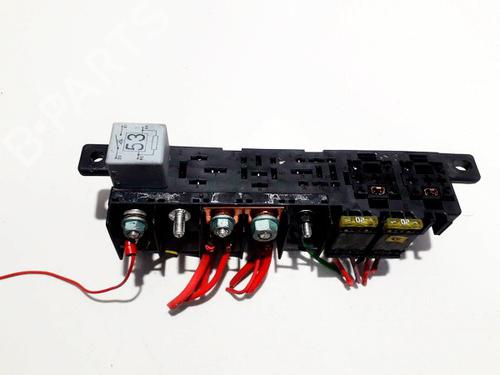 fuse-box-vw-passat-b5-variant-3b5-1997-1998-1999-2000-2001-33520116 main image