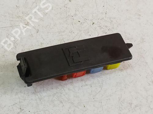 Used Fuse box Fuse box PEUGEOT 407 (6D_) 2.0 HDi 135 (6DRHRH, 6DRHRE, 6DRHRG, 6DRHRJ) (136 hp) 32969833 32969833