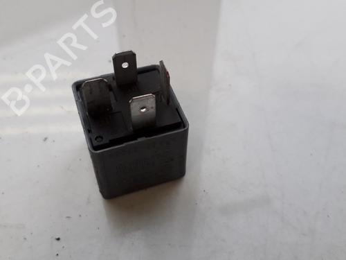 Electronic sensor SKODA SUPERB I (3U4) 2.5 TDI | BP33513628M84 - Image 2