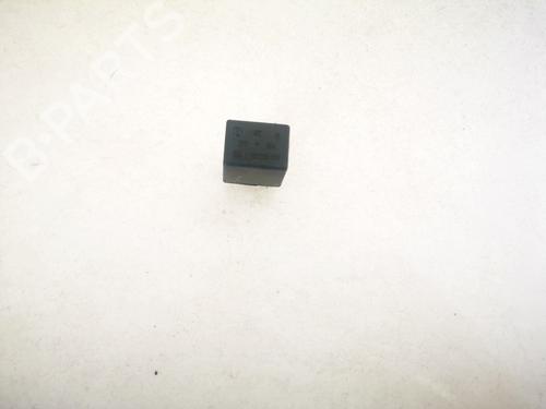 Used Electronic sensor Electronic sensor OPEL ZAFIRA A MPV (T98) 2.0 DI 16V (F75) (82 hp) 33075018 33075018