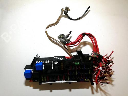 Used Fuse box Fuse box MERCEDES-BENZ A-CLASS (W168) A 140 (168.031, 168.131) (82 hp) 33508189 33508189
