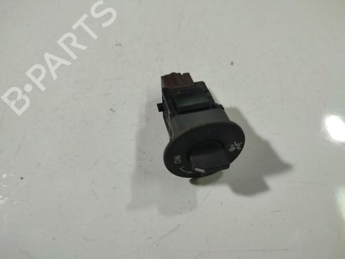 Used Switch Switch TOYOTA AVENSIS (_T25_) 2.0 VVTi (AZT250_) (155 hp) 33487294 33487294