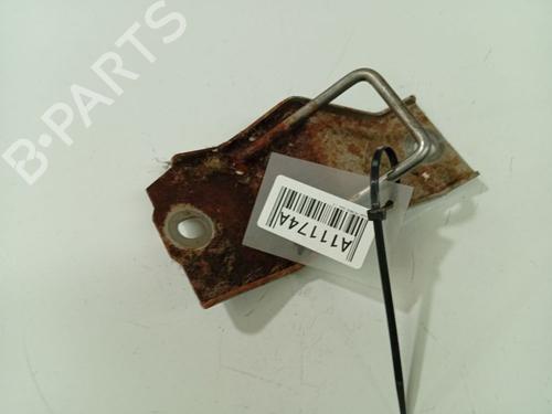 sttte-nissan-primera-hatchback-p12-2002-32971451 main image