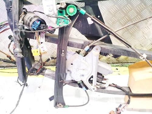 Used Front left window mechanism Front left window mechanism AUDI A4 B5 (8D2) 1.6 (100 hp) 35243544 35243544