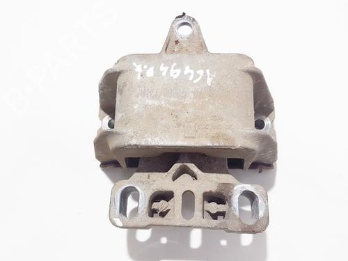 Used Engine mount Engine mount VW NEW BEETLE (9C1, 1C1) 1.9 TDI (90 hp) 33077099 33077099
